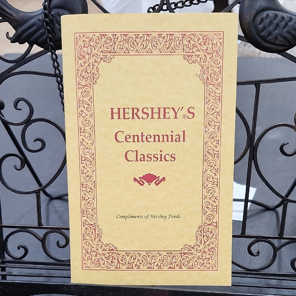 HERSHEY'S CENTENNIAL CLASDICS BOOKLET COOKBOOK